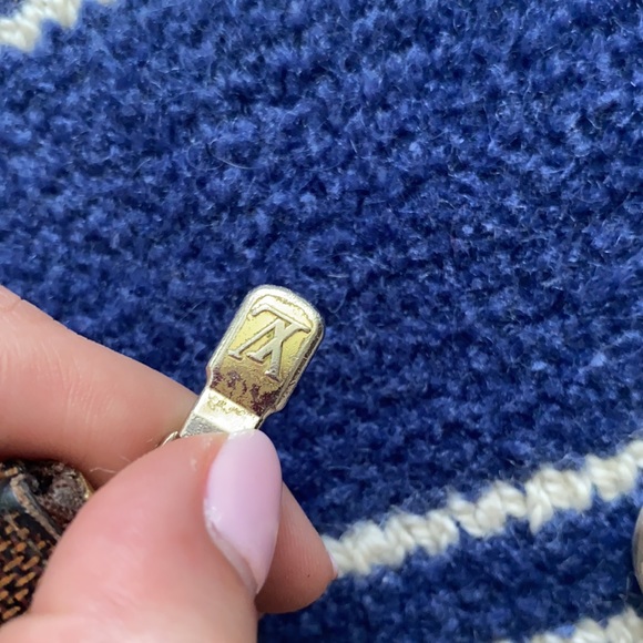 Luis Vuitton Key Pouch - Picture 4 of 7